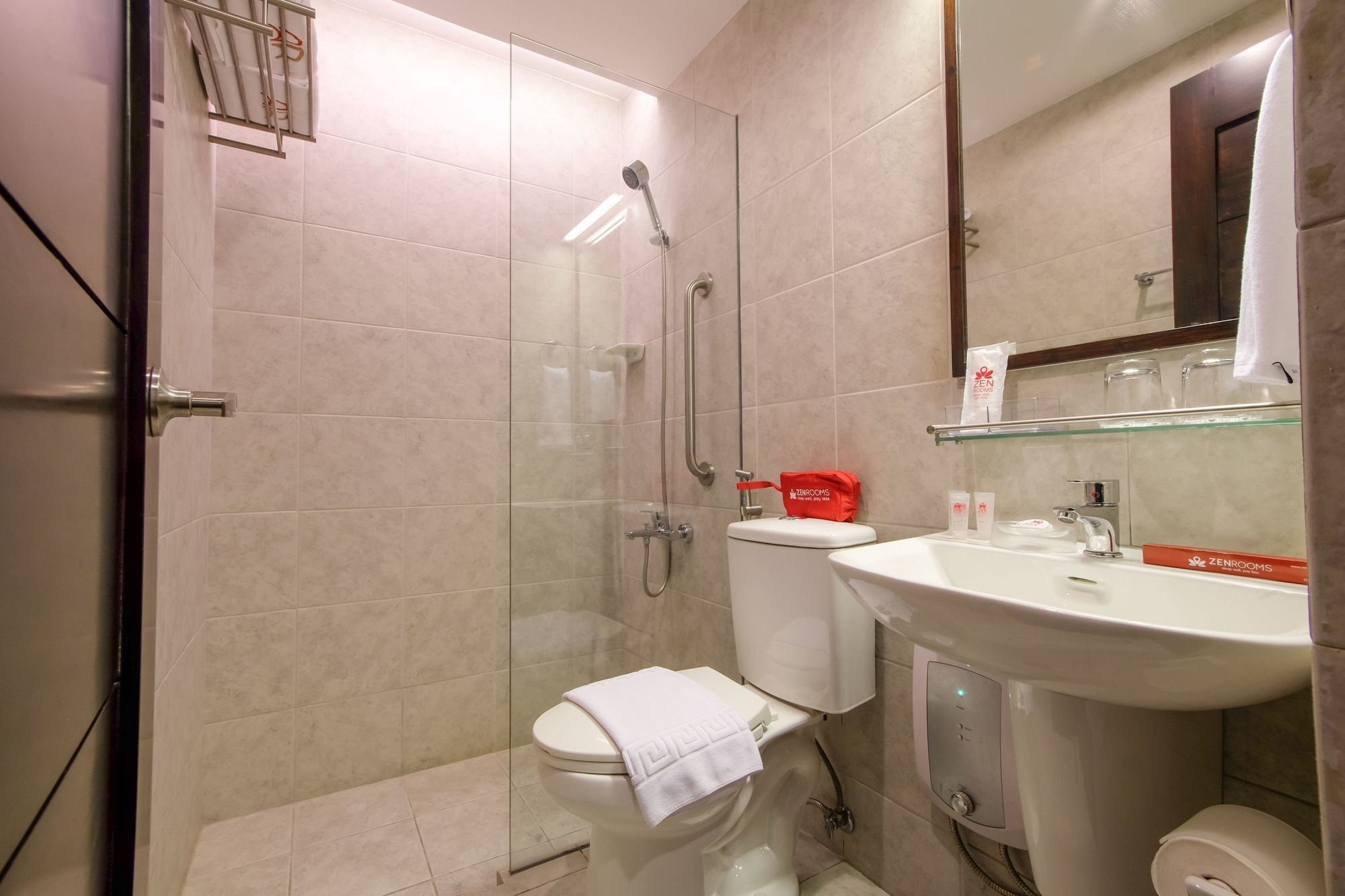 סן פדרו מקאטי Zen Rooms Durban Poblacion Makati מראה חיצוני תמונה